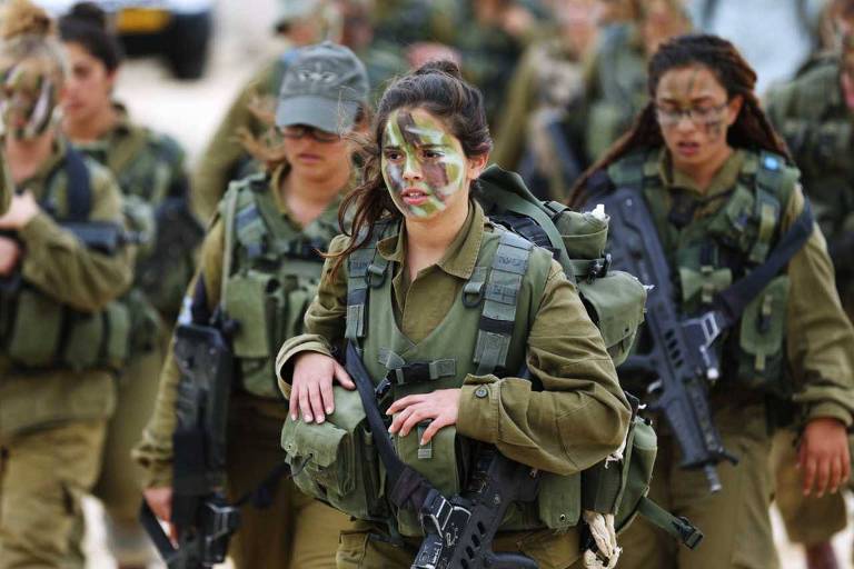 Exército de Israel recruta pela primeira vez mulheres para o posto