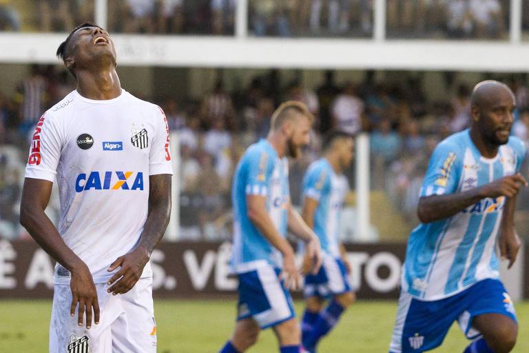 Bruno Henrique, atacante do Santos, durante o empate em 1 a 1 com o Ava na Vila Belmiro