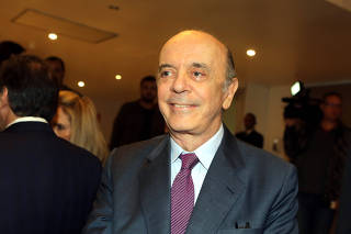O senador José Serra