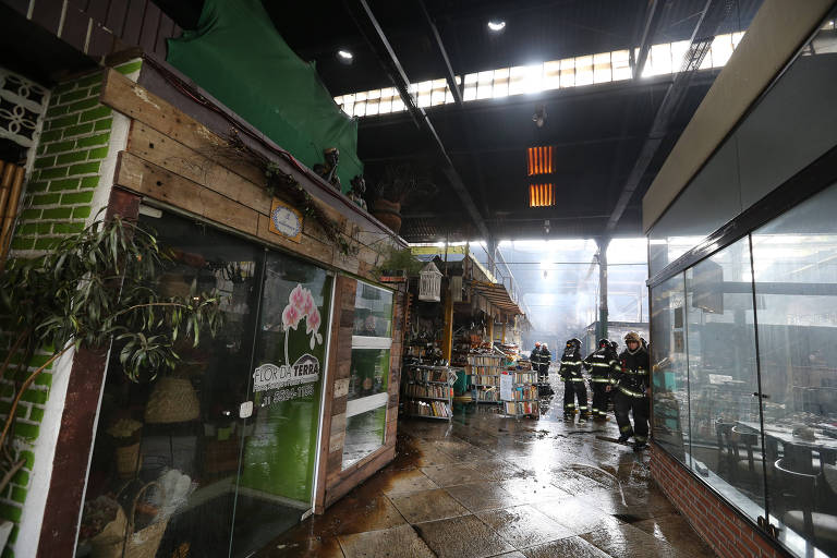 O Mercado Municipal de Santo Amaro, que foi consumido pelo fogo em setembro