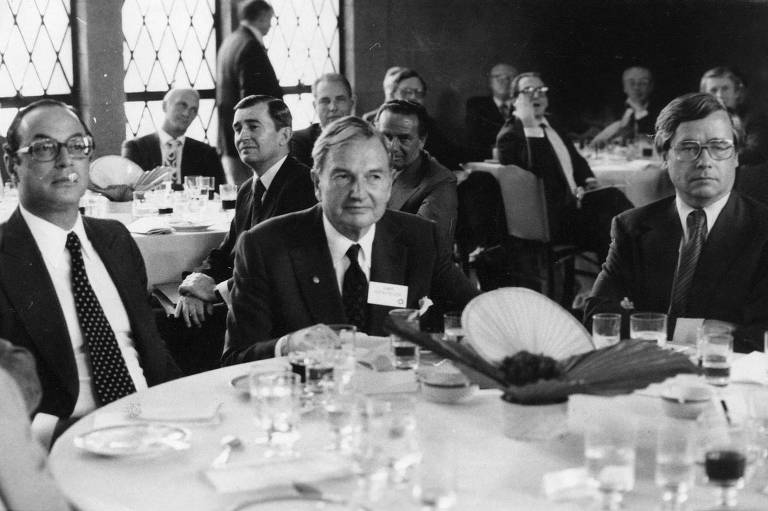 O banqueiro David Rockefeller ao lado de Paulo Maluf durante almoço na Sociedade Hípica Paulista, em São Paulo