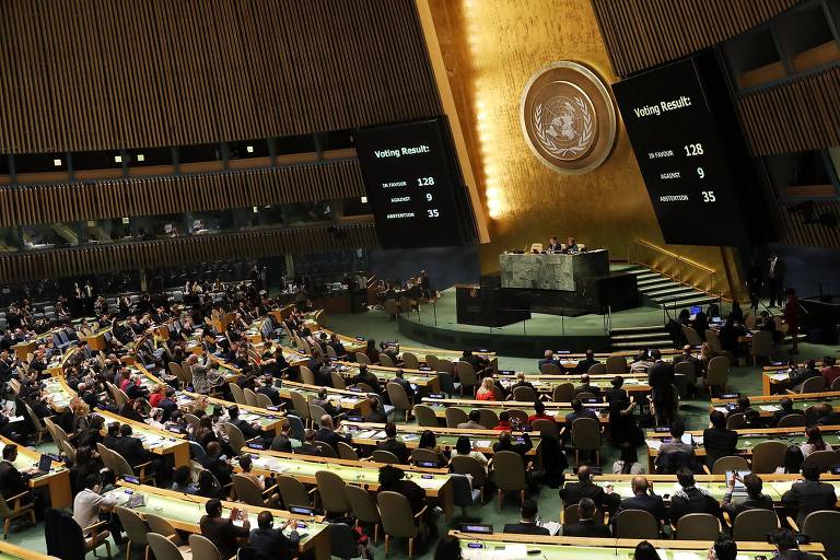 Painel mostra resultado de votação na Assembleia Geral da ONU, em Nova York