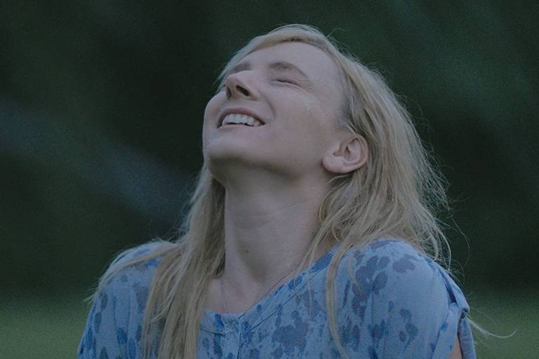 A atriz tcheca Alexandra Borbly em cena do filme 'Corpo e Alma'
