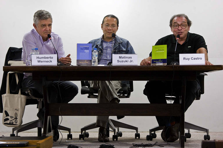Humberto Werneck (à esq.), Matinas Suzuki Jr. e Ruy Castro durante bate-papo sobre a obra do jornalista Otto Lara Resende, no auditório da Folha, no centro de São Paulo