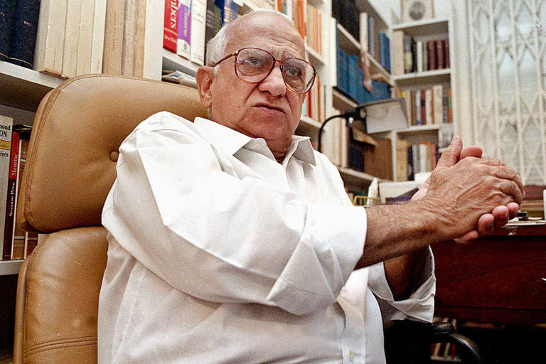 O escritor Otto Lara Resende em julho de 21 de abril de 1992, durante entrevista para a Folha, meses antes de morrer 