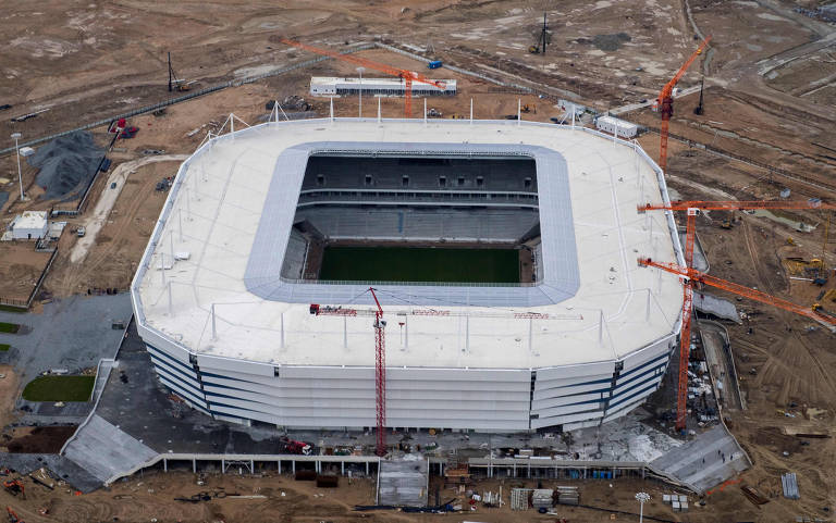 A dois meses da entrega, estádios da Copa de 2018 entram na reta final das  obras, copa do mundo