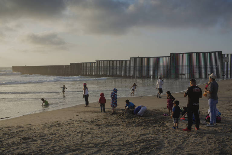 Exposição nos EUA discute passado e futuro do muro na fronteira com o México