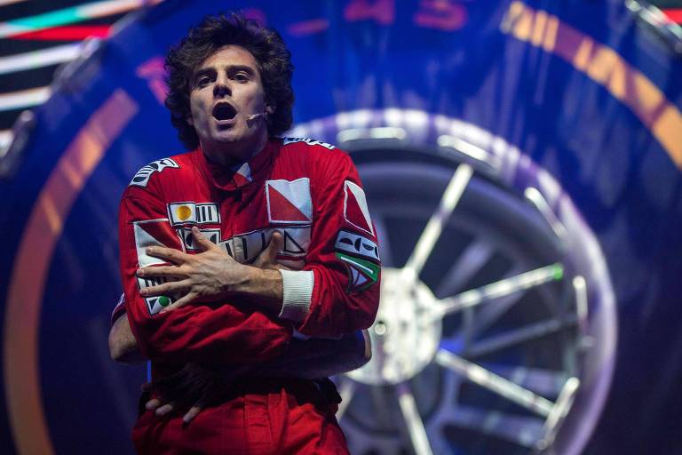 Vida de Ayrton Senna é narrada com acrobacias e efeitos especiais em musical