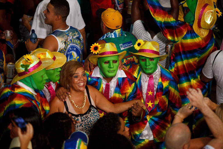 Festas nas quadras das principais escolas de samba do Rio