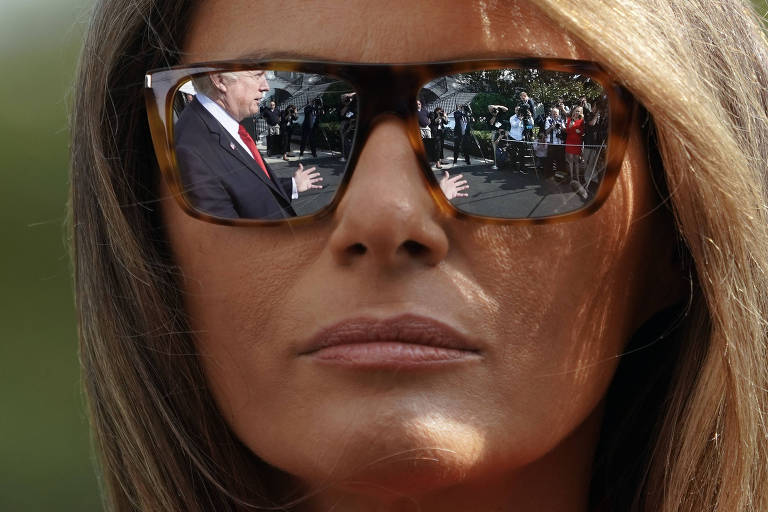 Trump e Melania cruzam os gramados da Casa Branca em setembro de 2017
