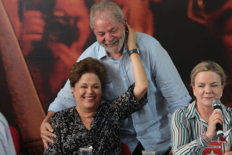 Ex-presidente Lula lança sua pré-candidatura em 25 de janeiro de 2018, ao lado da ex-presidente Dilma Rousseff e da presidente do PT, Gleisi Hoffmann