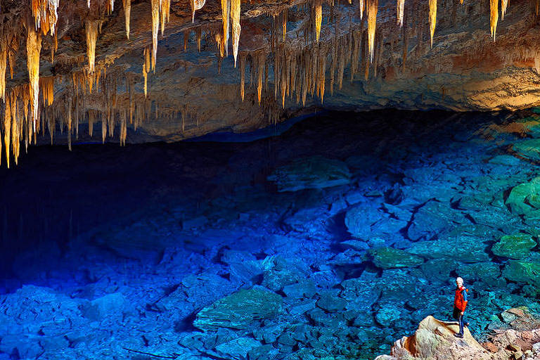 Gruta do lago Azul, uma das atrações mais famosas de Bonito (MS)