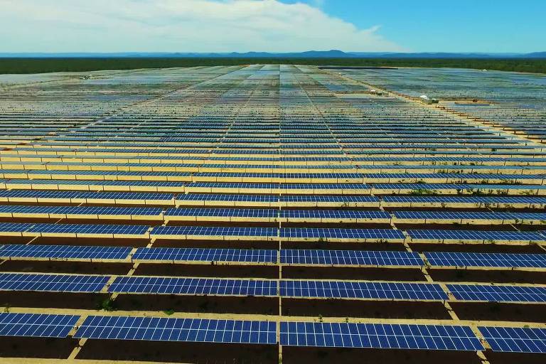 Sobra vento, e evento de inauguração da Enel tem corte de energia