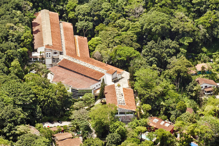Vista aérea do Impa (Instituto de Matemática Pura e Aplicada), na Floresta da Tijuca, no Rio 