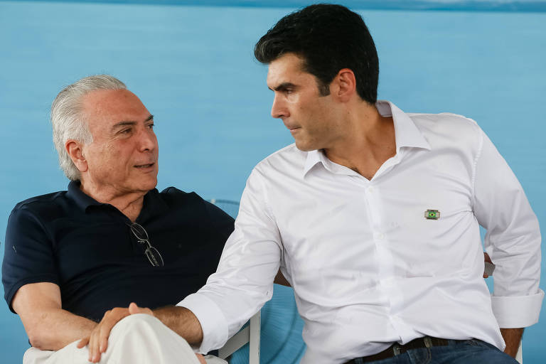 O presidente Michel Temer, acompanhado pelo ministro da Integração Nacional, Helder Barbalho, participa de cerimônia de inauguração da 2ª Estação de Bombeamento do Eixo Norte do Projeto de Integração do Rio São Francisco, em Cabrobó (PE)