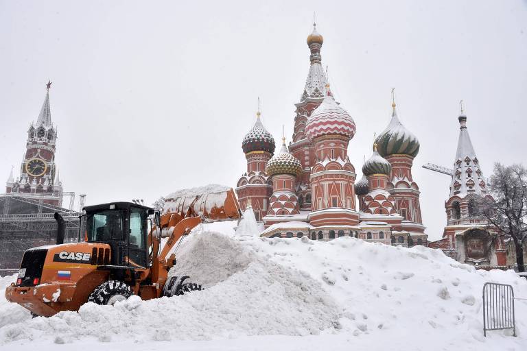 Moscou pede ajuda ao Exército após 'nevasca do século'