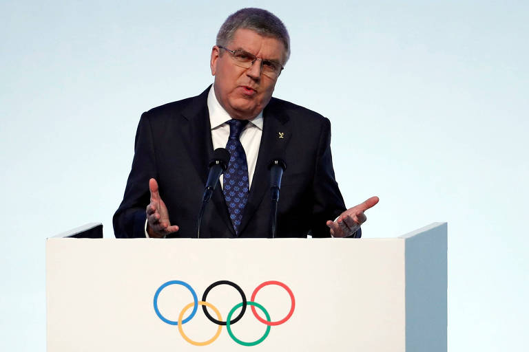 O presidente do COI, Thomas Bach, discursa durante sessão da entidade antes dos Jogos Olímpicos de Inverno de PyeongChang