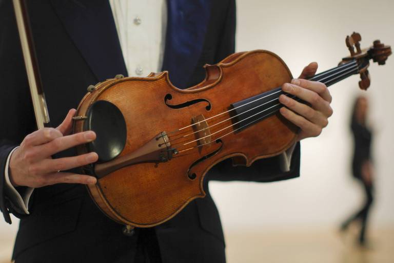 Viola Stradivarius; instrumento inspira evento no interior