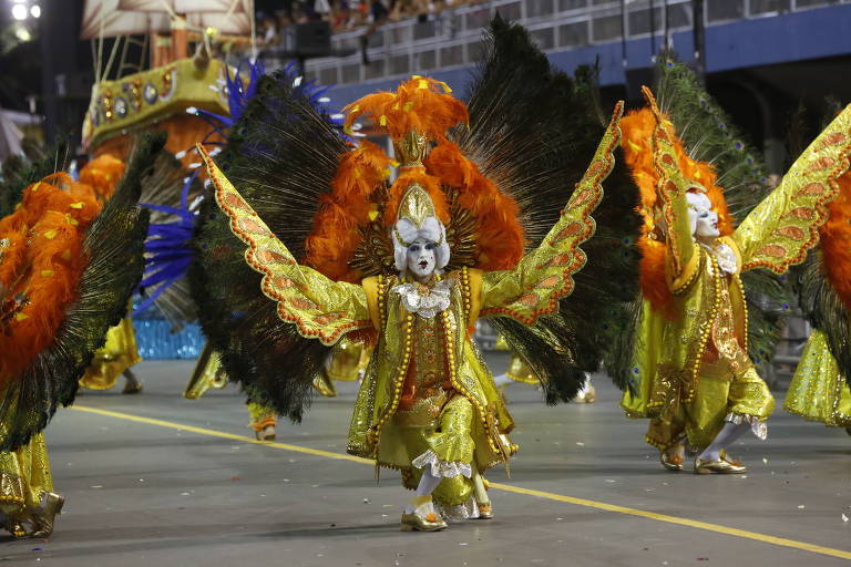 Luxo marca desfile da Acadmicos do Tatuap