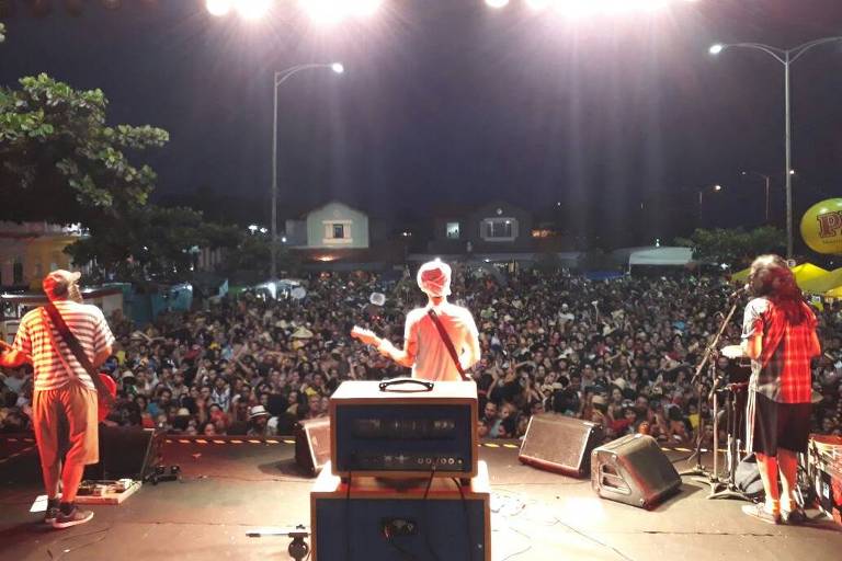 Show da Banda Eddie abre o polo do Fortim em Olinda