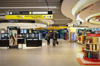 Lojas no aeroporto de Guarulhos, administrado pela GRU Airport