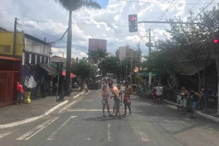 No meio da tarde, o clima ainda era calmo na Vila Madalena.