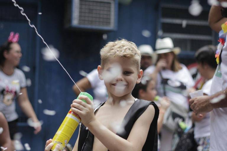 Rafael Mello, 8, no bloco Largo do Machadinho, no Rio