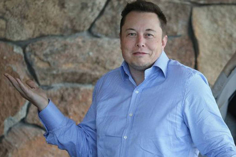 Elon Musk envia carro ao espaço