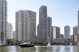 High-rise condos in MiamiÕs Brickell District, where the Miami River outlets into Biscayne Bay.
