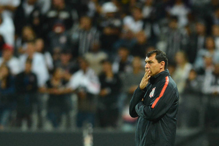 O técnico Fábio Carille durante a derrota do Corinthians para o São Bento, no Itaquerão