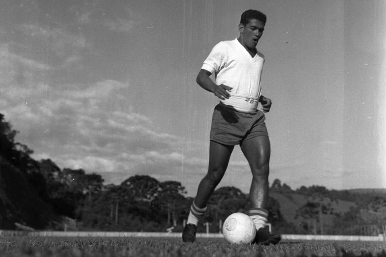 O jogador Garrincha, nos anos 1960