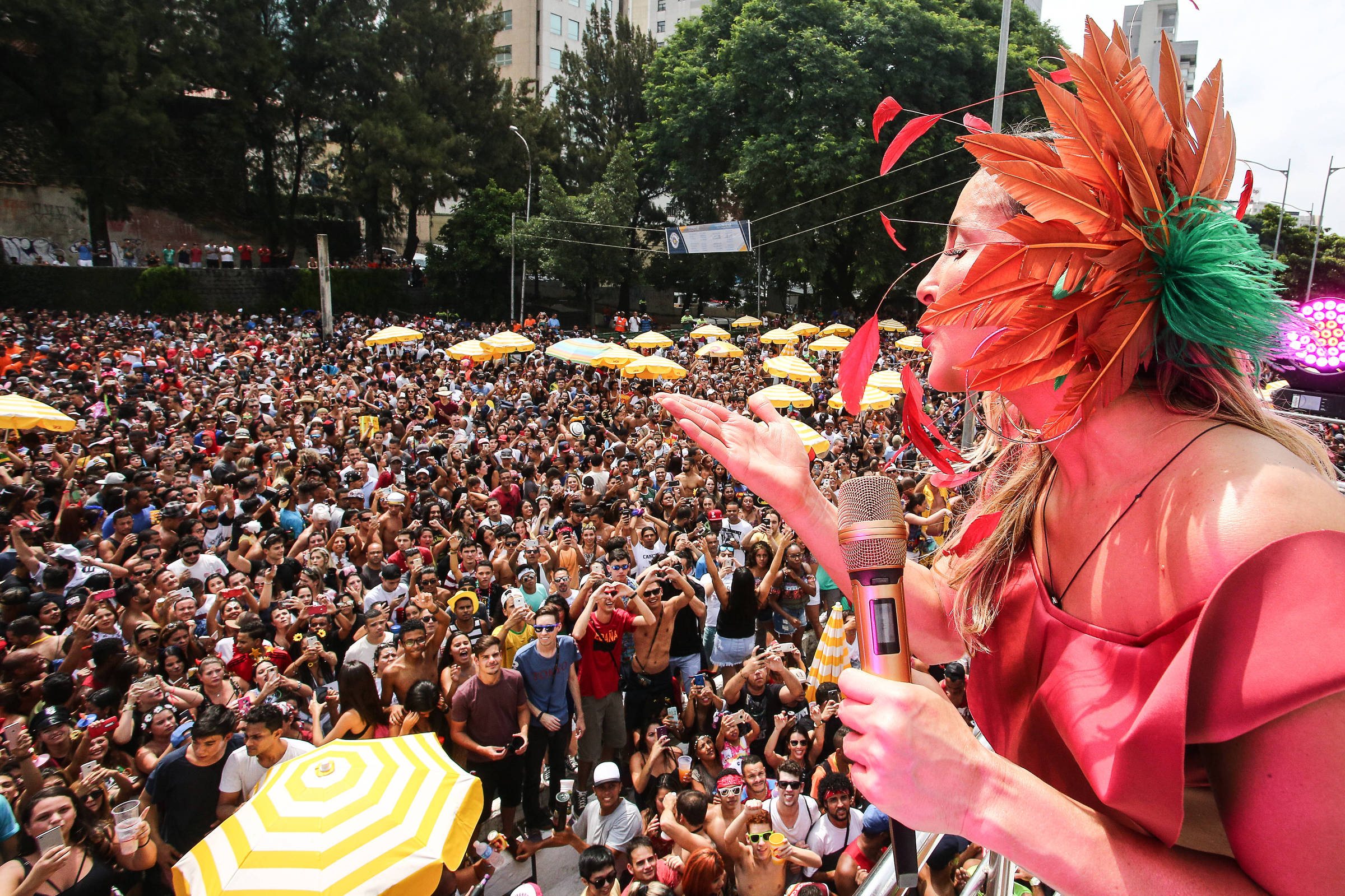 Berrini vai receber desfile de blocos de carnaval em São Paulo