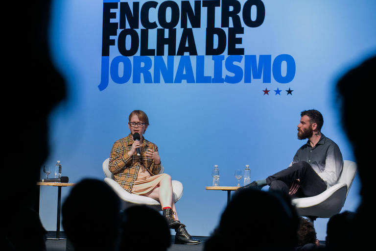 Meredith Talusan (editora trans da Them, publicao LGBTQ da Cond Nast) e Chico Felitti (UOL), durante o 2 Encontro Folha de Jornalismo