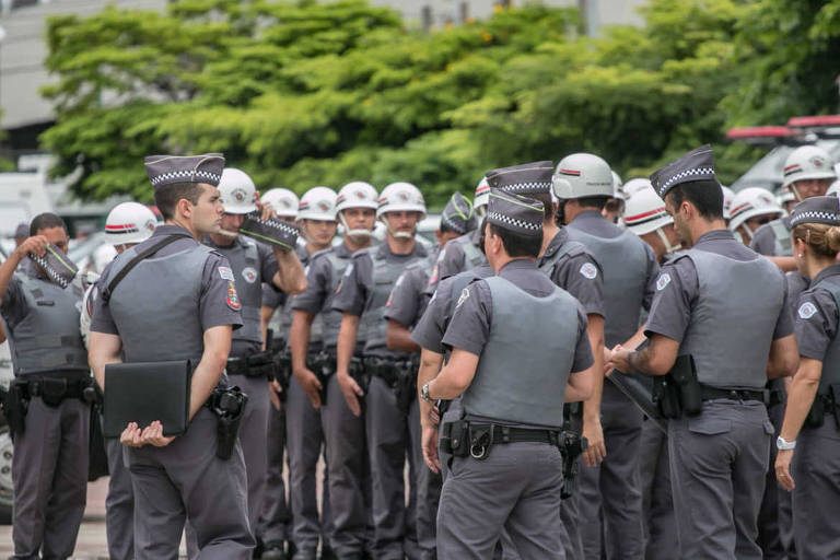 Movimentação de policiais militares antes de protesto em São Paulo