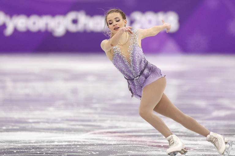 A brasileira Isadora Williams compete no programa curto de patinação artística na Olimpíada de Inverno de PyeongChang 