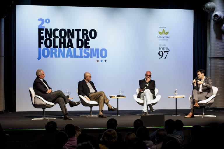 Os jornalistas William Waack, Carlos Maranhão e Sergio Rodrigues, e o secretário de Redação da Folha Vinicius Mota (esq. p/ dir.) participam do 2º Encontro Folha de Jornalismo