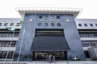  Fachada da sede da Superintendência Regional da Polícia Federal, em Curitiba