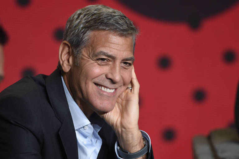 Mulher invade casa de ex-namorada de George Clooney e tenta roubar vibrador