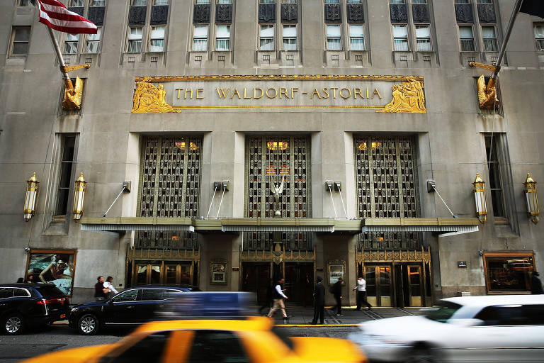 O hotel de luxo Waldorf Astoria, em New York