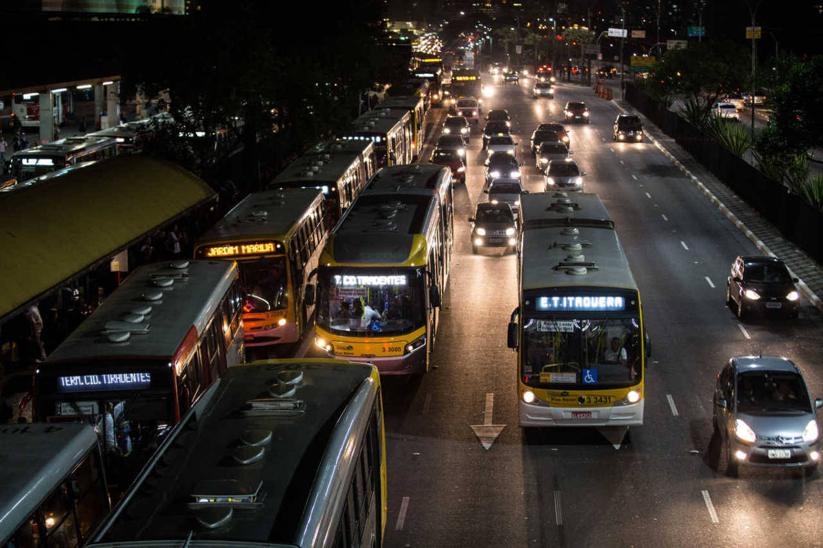 Como chegar até Globo Esporte em Barra Da Tijuca de Ônibus ou Metrô?