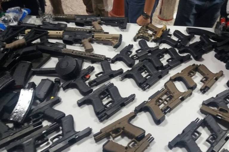 Armas doadas pela PRF a Duque de Caxias, RJ, têm mais de 15 anos e estão  'propensas' a falhas, Rio de Janeiro