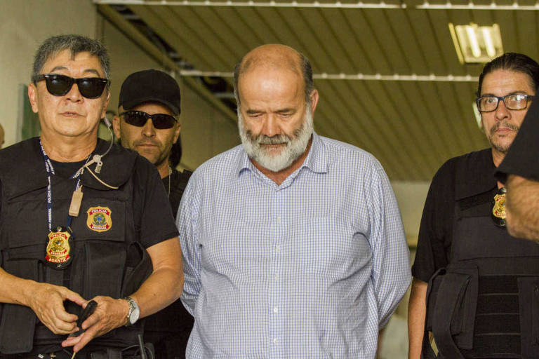 João Vaccari Neto, tesoureiro do PT, deixa o IML após a realização de corpo delito em Curitiba 