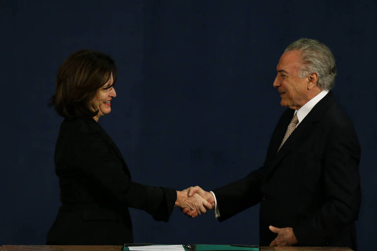Após atritos com Bolsonaro e Lava Jato, Dodge deixa PGR e pressiona sucessor
