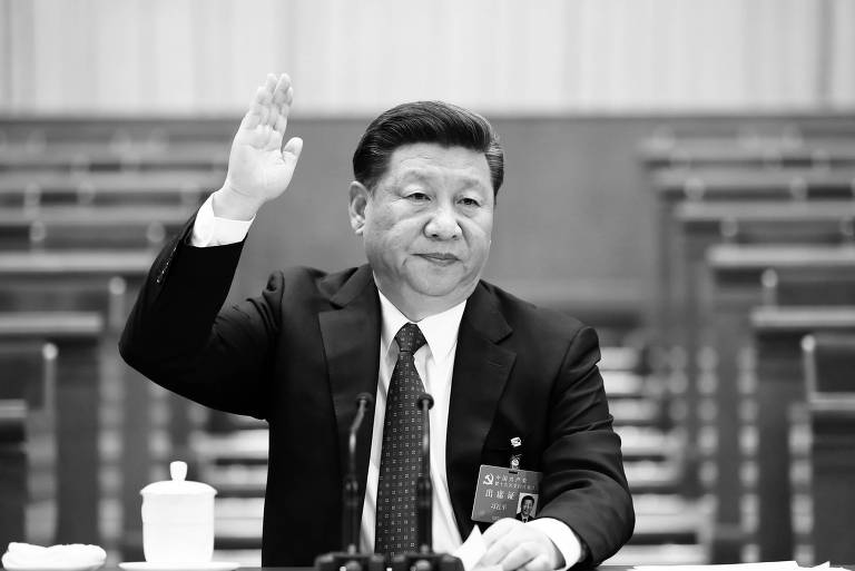 Xi Jinping durante reunião preparatória para congresso do Partido Comunista