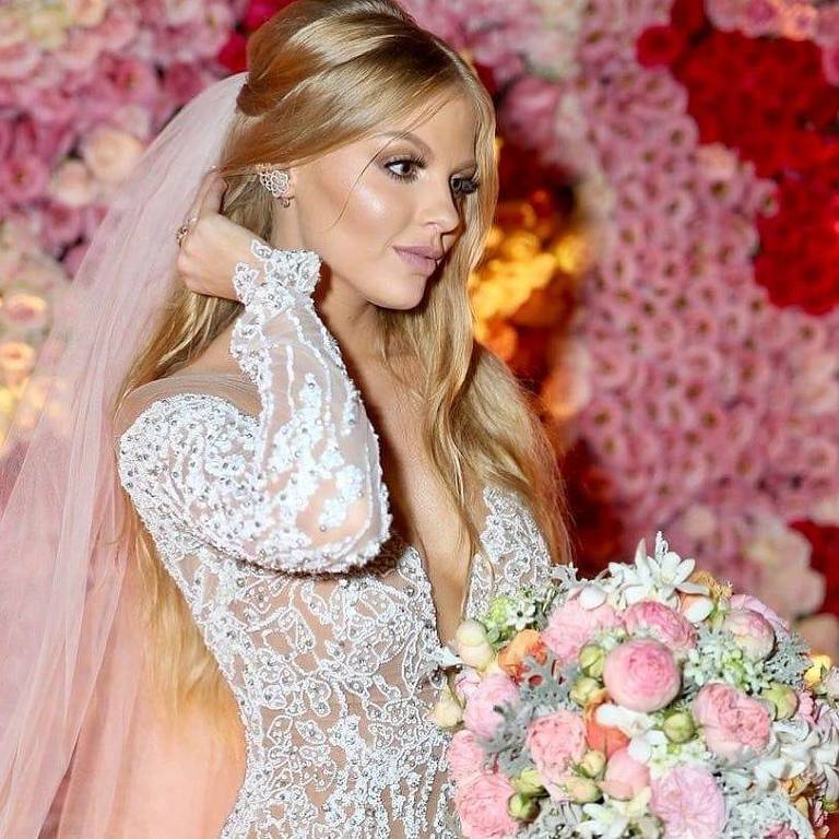 Luísa Sonza vestida de noiva para casamento com Whindersson Nunes
