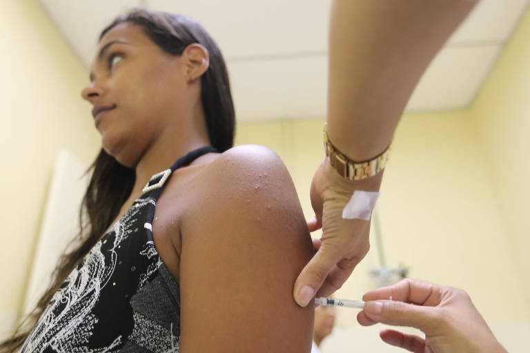 Rio faz mutirão contra febre amarela, mas imuniza só 50% do esperado