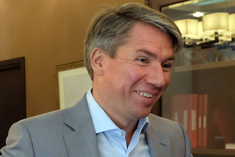 Alexei Sorokin, presidente do Comitê Organizador Local da Copa do Mundo da Rússia, sorri durante entrevista