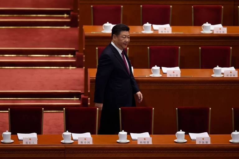 O líder chinês Xi Jinping chega para a sessão de abertura do Congresso Nacional do país, em Pequim 