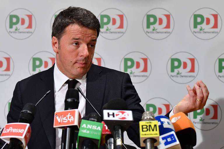 O ex-premiê italiano Matteo Renzi anuncia sua renúncia da liderança do Partido Democrático após o desempenho ruim da sigla nas eleições parlamentares de domingo (4)
