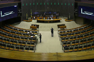 Plenário vazio